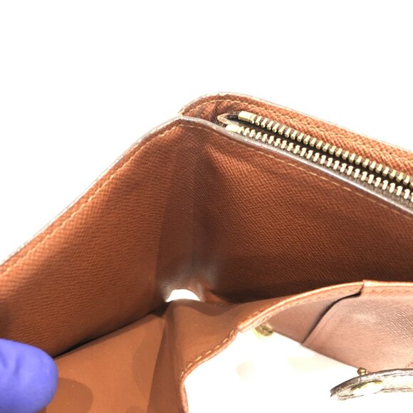 Louis Vuitton Monogram Compact Zip Wallet Sku#85597 (gently used, initial) - Picture 14 of 15